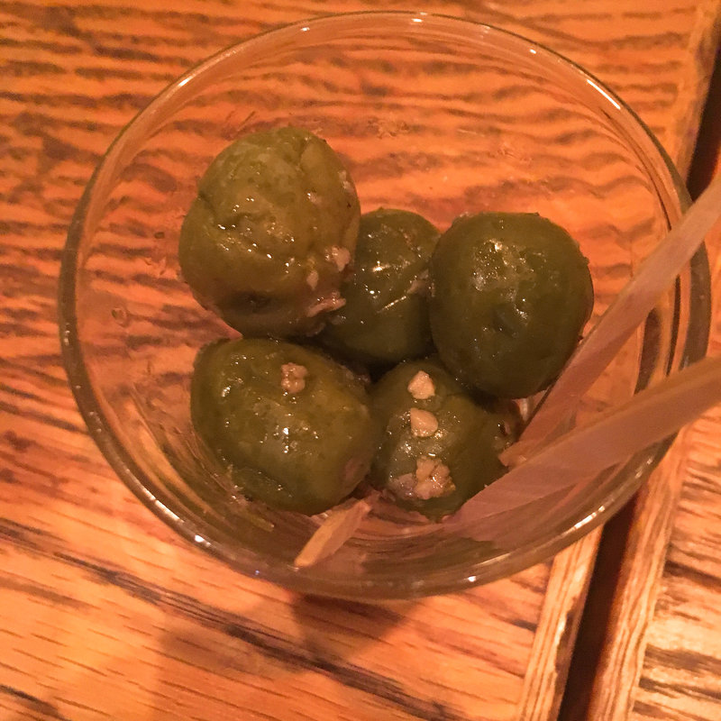 オリーブのコンフィ(角打ち神田小西)