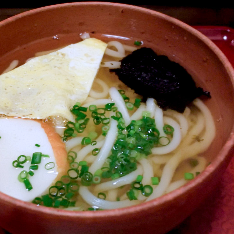 かけうどん(都由 （つゆ）)