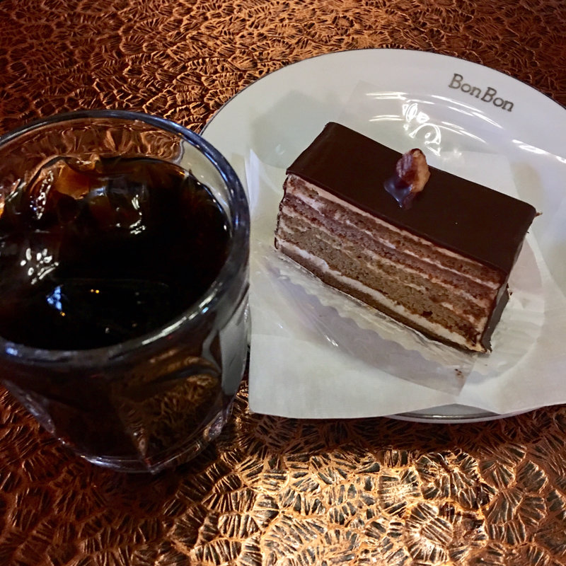 ガトーショコラ(洋菓子・喫茶ボンボン)
