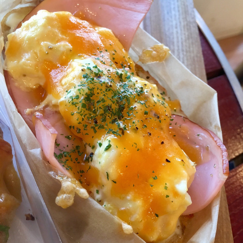 シェフの気まぐれタルティーヌ(ルヴァン・パストリー)