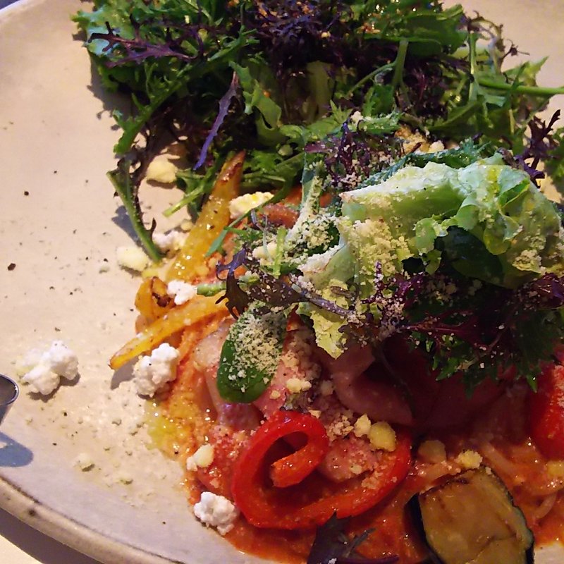 自家製トマトソースの生パスタ(44APARTMENT ダブルフォーアパートメント 町田)