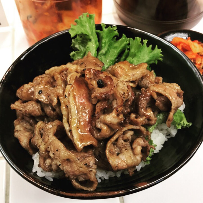 上炭火焼肉丼（1.5人前）(肉のヤマキ商店)