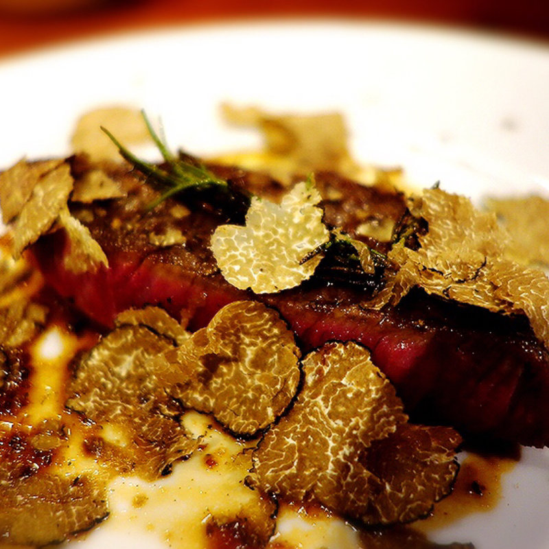 シンシンのアロスト サマートリュフ マルサラのソース(BOTTEGA)