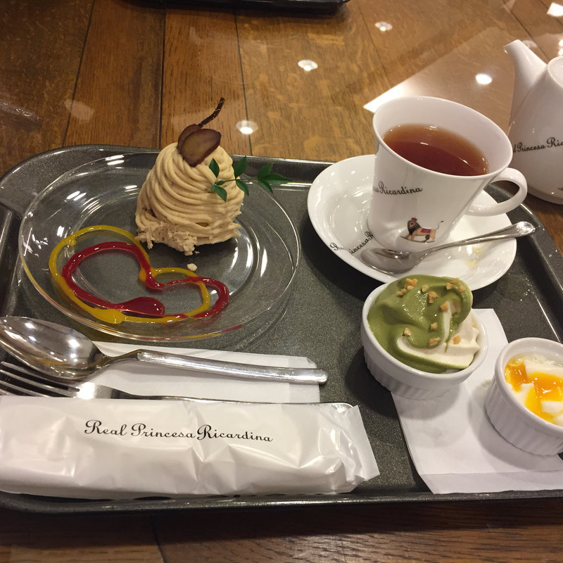 ケーキセット モンブラン(レアル プリンセサ・リカルディーナ 磯上邸 )