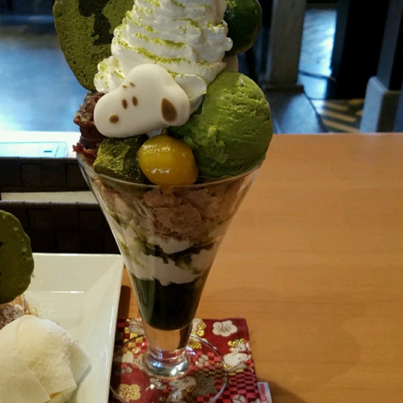 スヌーピー抹茶パフェ(スヌーピー 茶屋 )