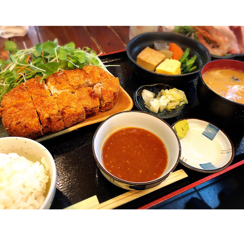 とんかつ定食(九絵 （クエ）)