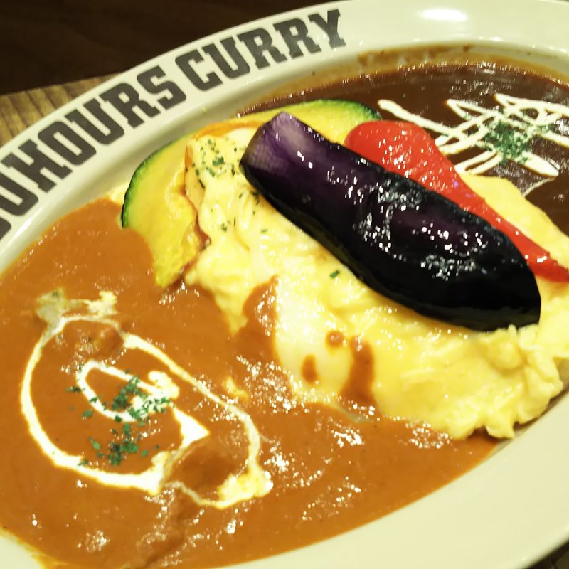 とろとろ卵のオムカレー（ハーフ＆ハーフ）(100時間カレーAMAZINGグランツリー武蔵小杉店)