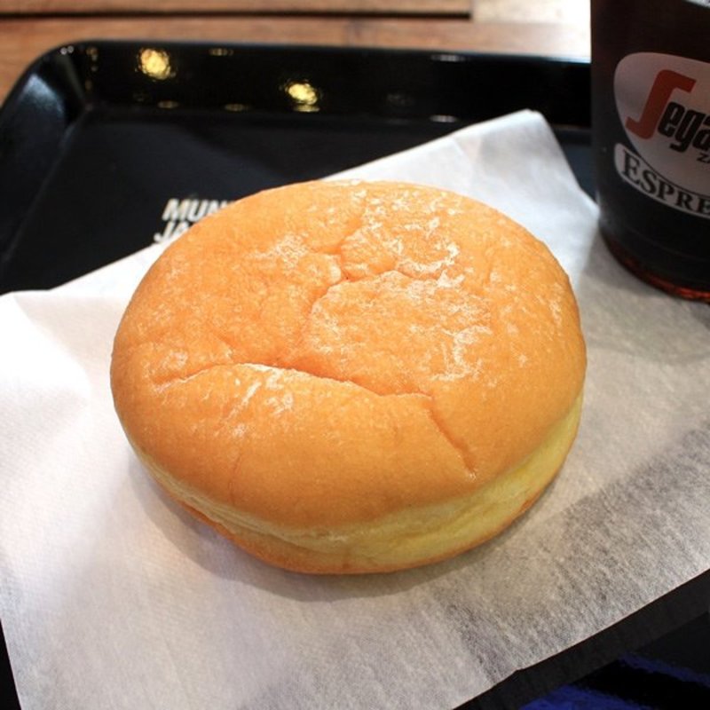 ボンボローニ（フランボワーズ）(セガフレード・ザネッティ・エスプレッソ 西武新宿ペペ店)