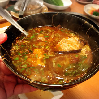 ユッケジャンスープ(金竜山 （キンリュウサン）)