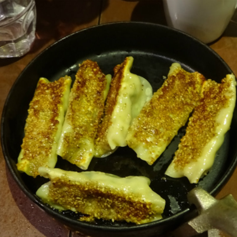 名物鉄鍋 棒餃子(本格中華料理 陳家私菜 新宿店)