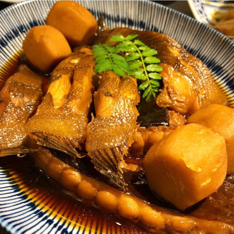 かすべエイの煮付け 酒と魚とオトコマエ食堂次郎 の口コミ一覧 おいしい一皿が集まるグルメコミュニティサービス Sarah