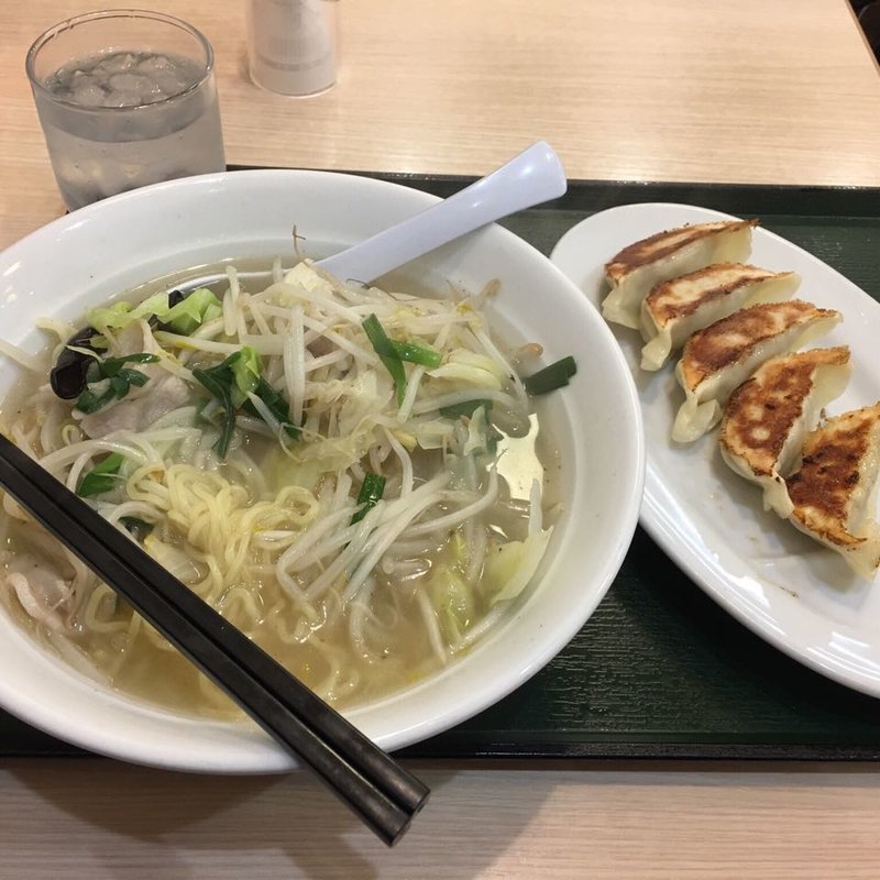 タンメンと餃子セット(れんげ食堂 Toshu 梅ヶ丘店)
