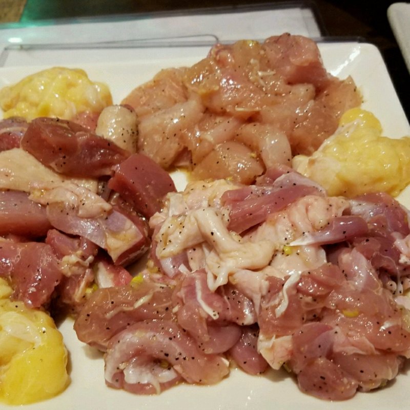 鶏のザル焼き　もも、むね、おやどり(元祖 ざる焼 小林養鶏 本店わさび)