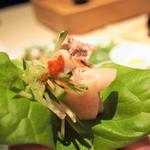 海南チキンのレタス包み(楽堂 RAKUDO)