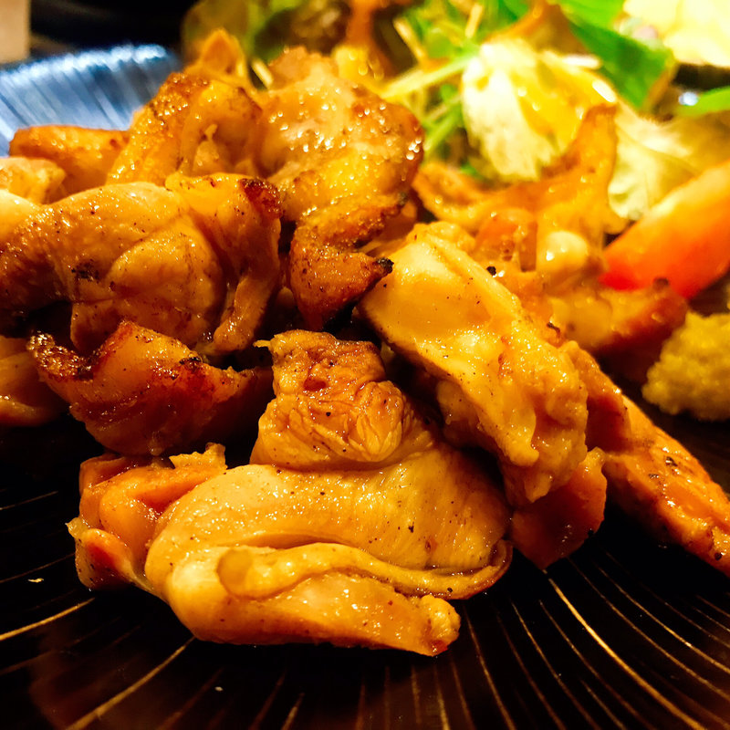 地鶏炙り焼き(やきとり安兵衛下大利店)