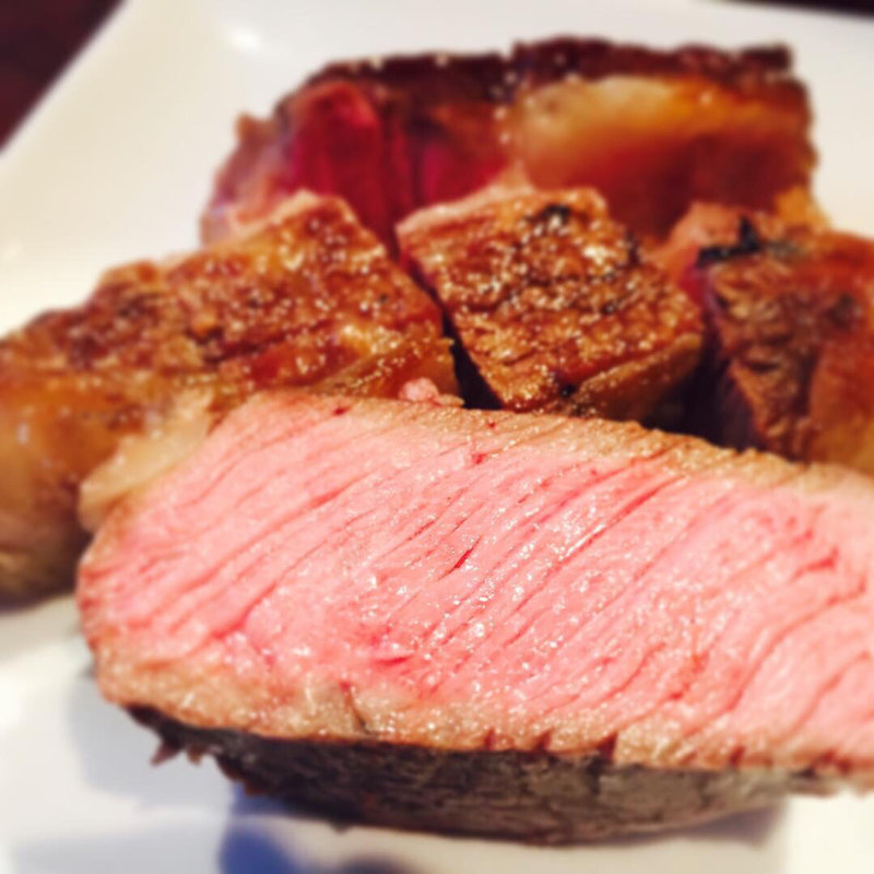 熊本赤牛のもも肉(肉山 )