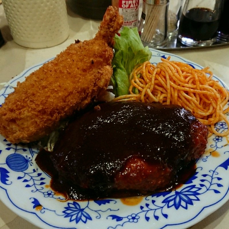 ハンバーグ・エビカニクリームコロッケ(香港 )