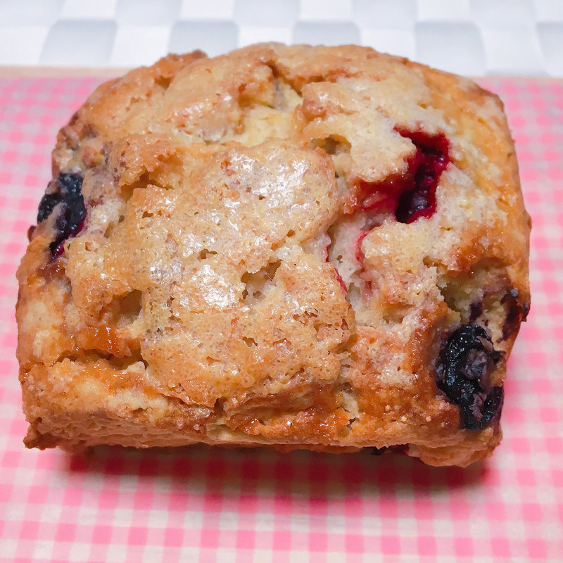 Mixed berry scone(THE CITY BAKERY BRASSERIE RUBIN)