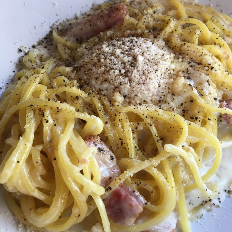 厚切りベーコンのカルボナーラ(Italian kitchen VANSAN 西葛西店)