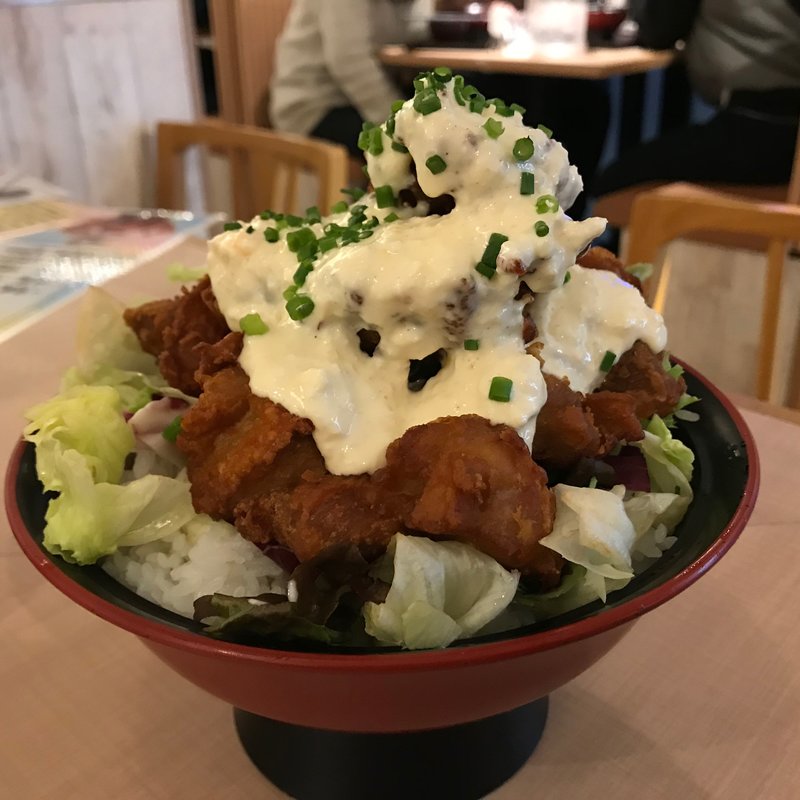 唐揚げタルタル丼（特盛）(ニクのクニ )