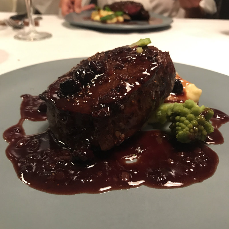 エゾジカの黒コショウステーキ(OGINO （オギノ）)