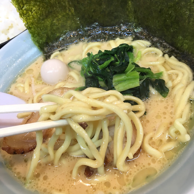 ラーメン(横浜家系ラーメン 立川 魂心家)