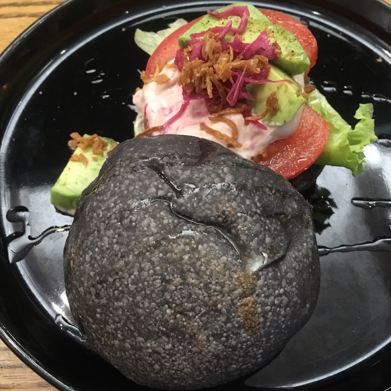 フレッシュトマト&アボカド(カフェ くもとみず)