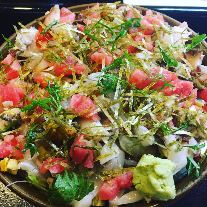 荒海丼ちょい盛(魚河岸寿司 )