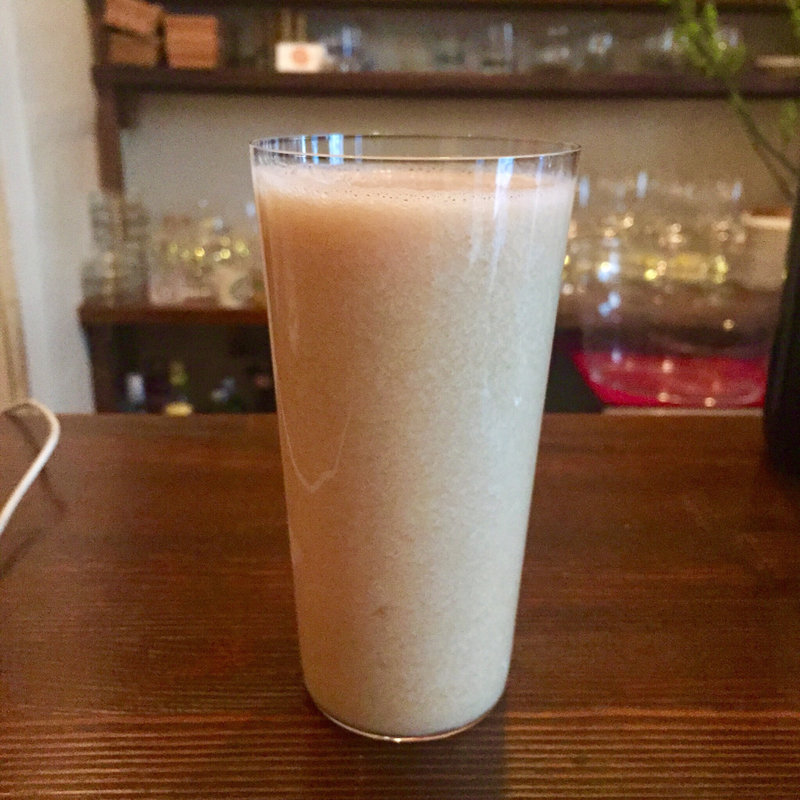 洋梨のフルーツカクテル(エリュクス)