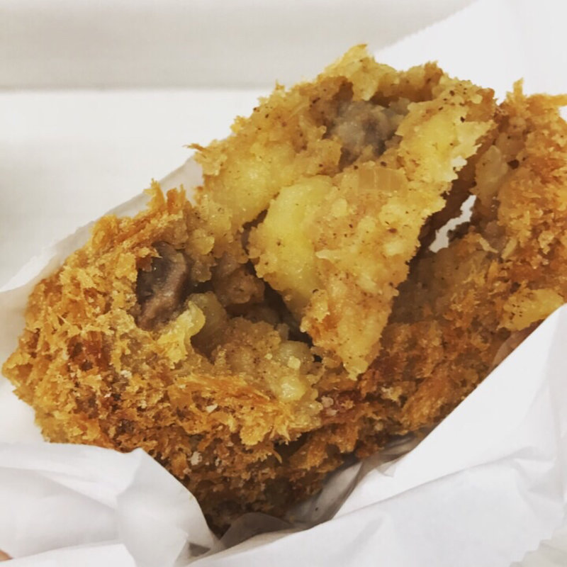 肉屋のコロッケ(肉のヤマキ商店)