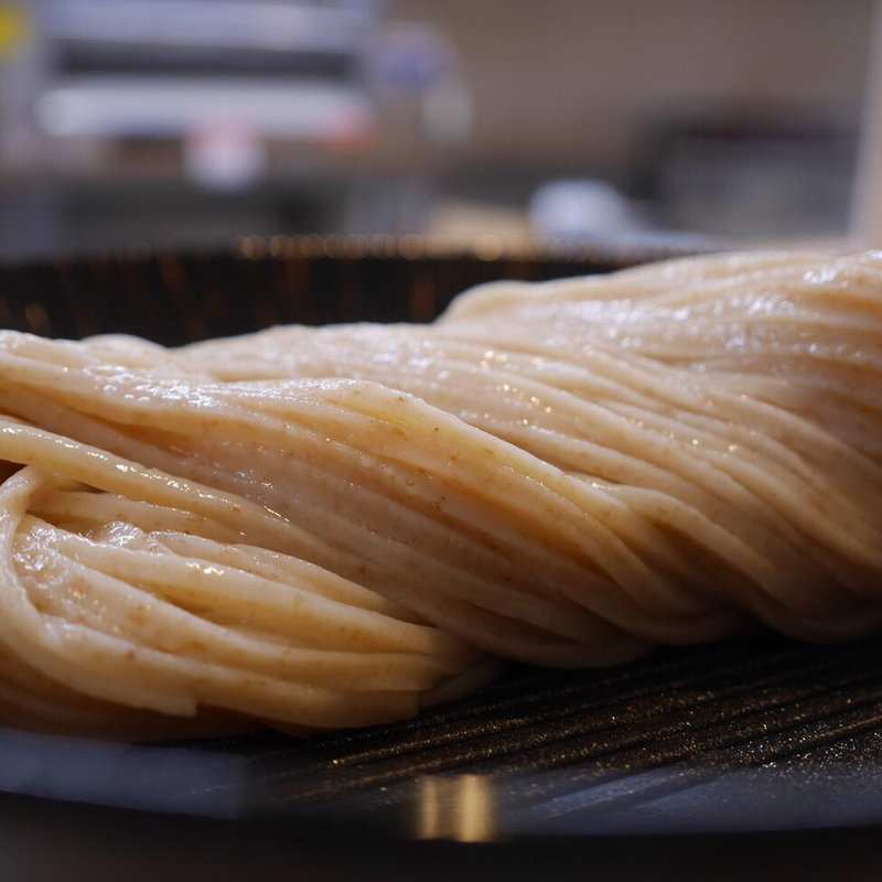 ざるうどん(石臼うどん専門店 麺達)