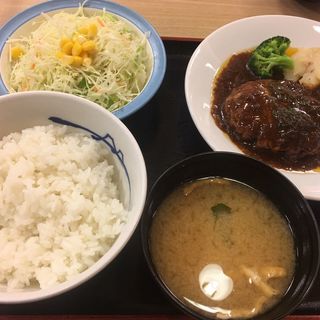 北欧風シチューハンバーグ定食(松屋 梅ヶ丘店 )