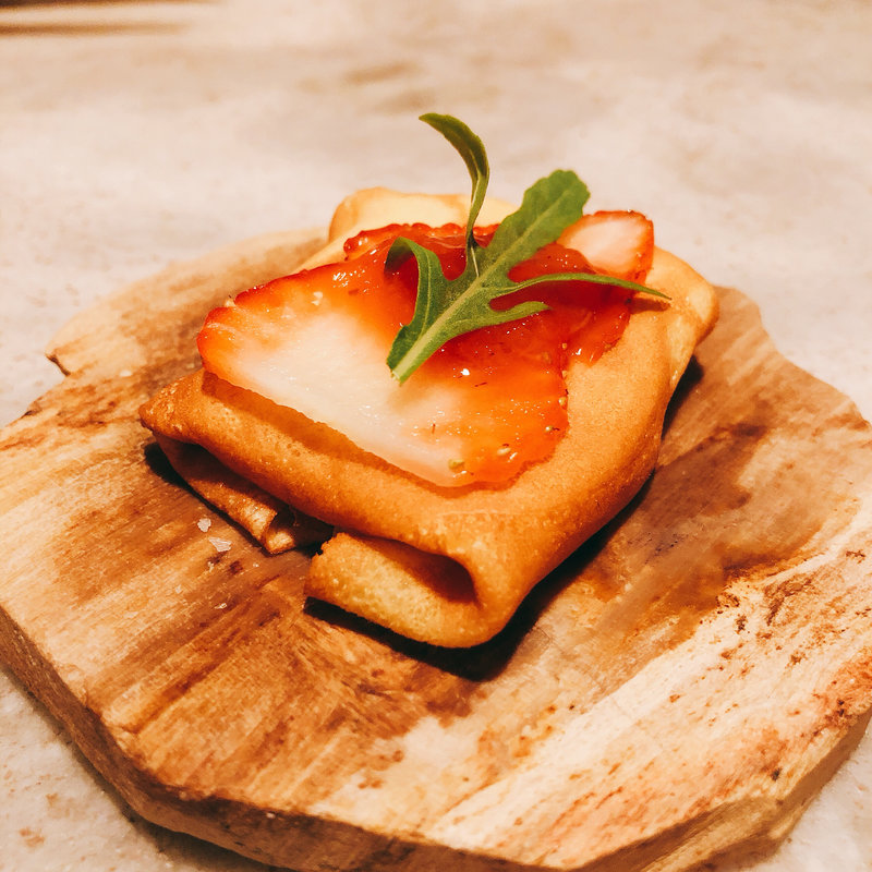 甘くないイチゴのクレープ(kiki （キキ）)