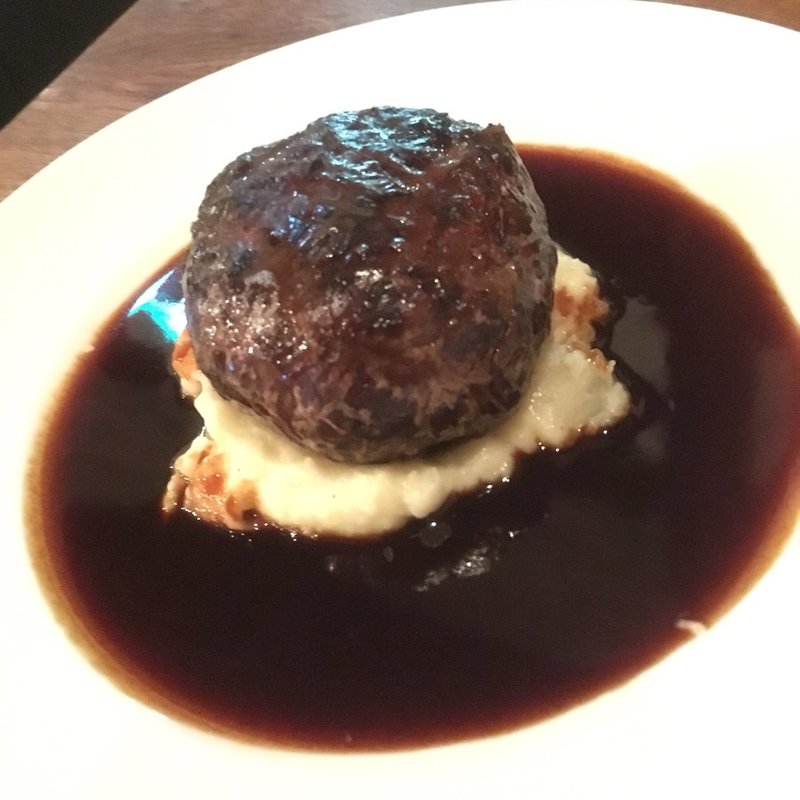 シカ肉のハンバーグ(アレコ・レーノ)