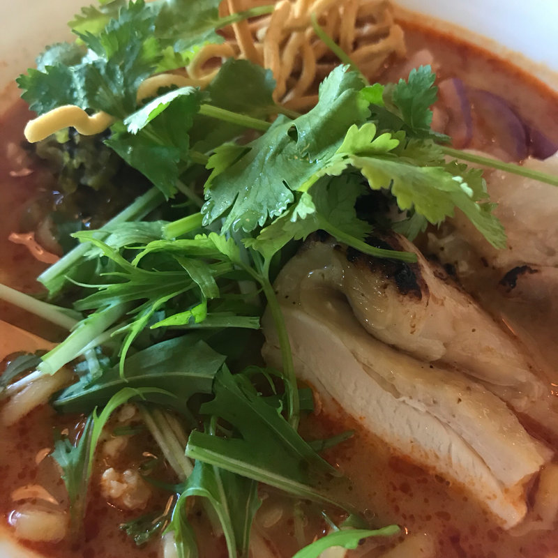 カオソーイ(カフェガパオ)