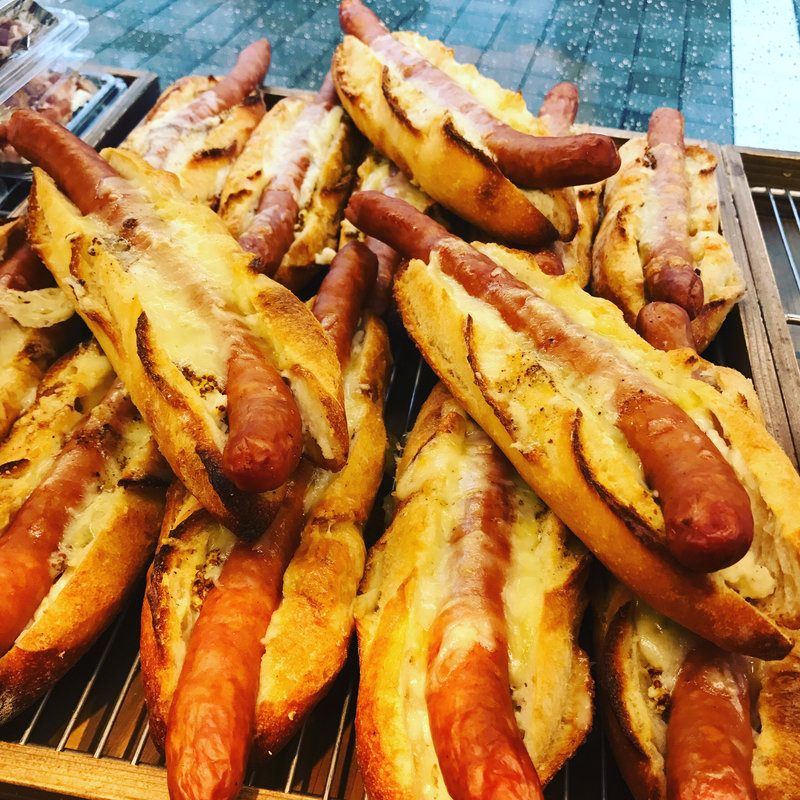 イベリコ豚ウインナーのホットドッグ(BOUL'ANGE 新宿サザンテラス店)