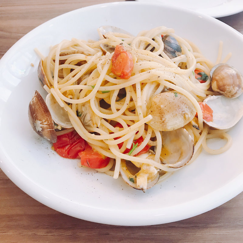 国産アサリボンゴレビアンコ(トラットリア アマルフィターナ)