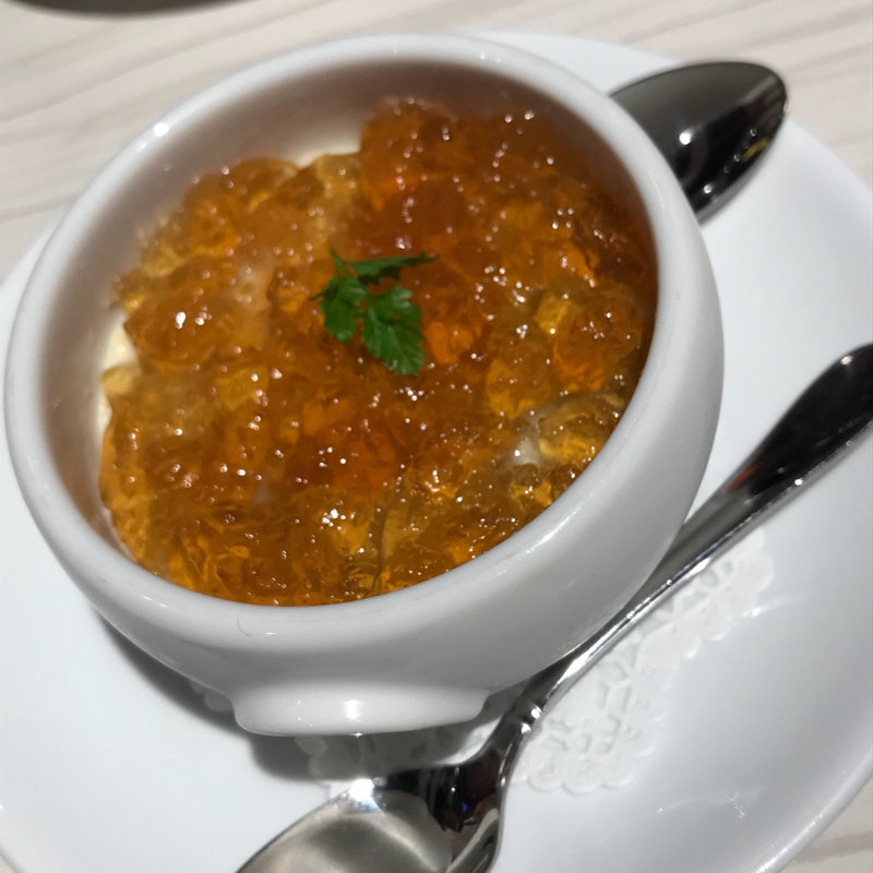 雲丹をのせた焼き茄子のムースコンソメジュレ(俺のフレンチ 梅田 )