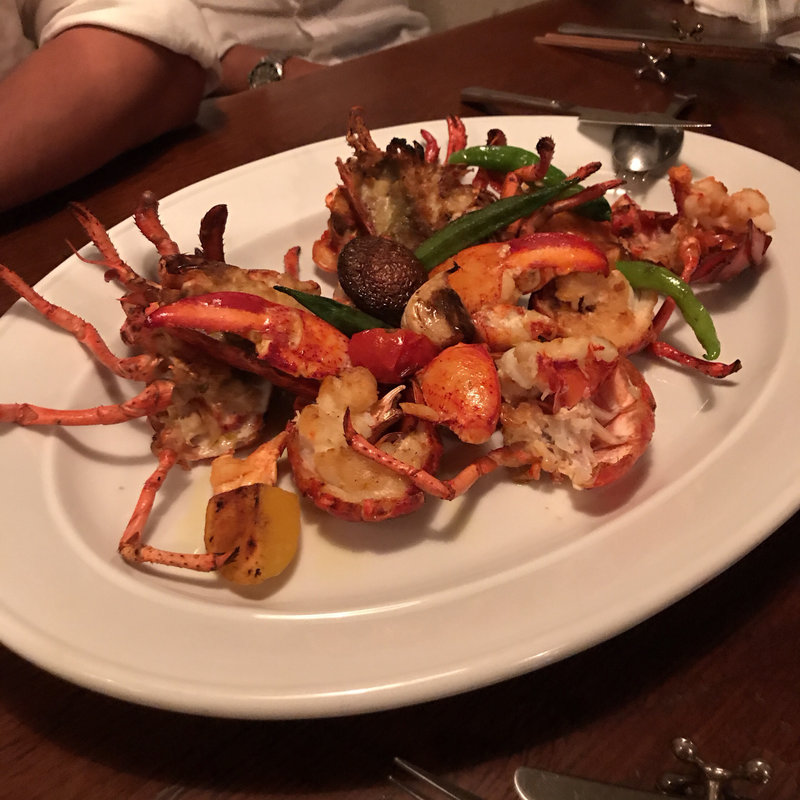 活!！オマール海老まるごと一匹ロースト(魚介とワイン ビストロ シロ.)