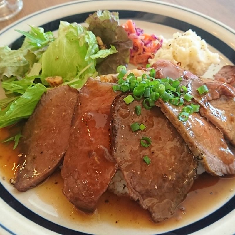 自家製ローストビーフプレート(ザ バックヤード カフェ)