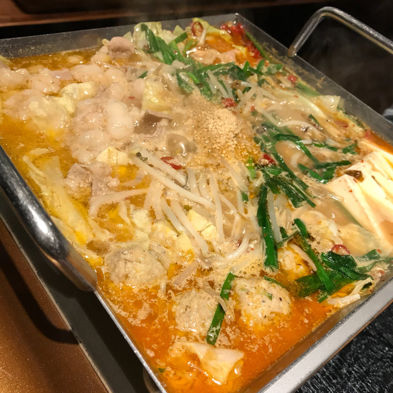 辛味モツ鍋(炭火串焼 シロマル 千葉ニュータウン店)