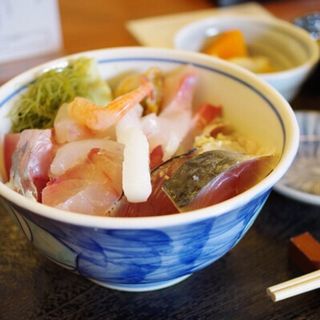 魚鐵海鮮どんぶり(魚鐵)