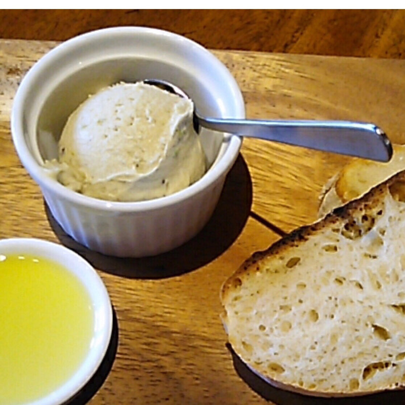 自家製パン トッピングジェラート(GELATO NATURALE（ジェラート ナトゥラーレ）)