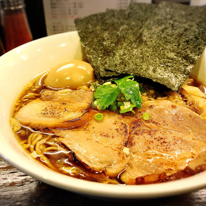 醤油味玉中華そば(自家製麺中華そば こむぎ)