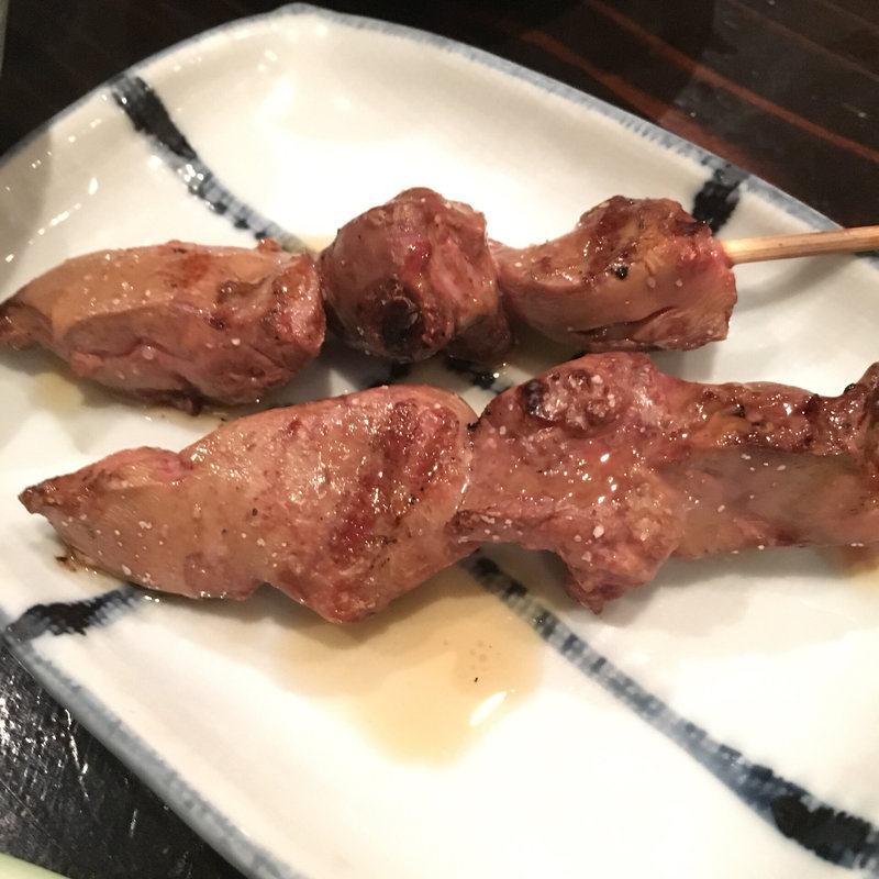 白レバー  ごま油塩(串焼きと地酒 ひらく)