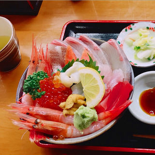 海鮮丼(お食事処 田島 )