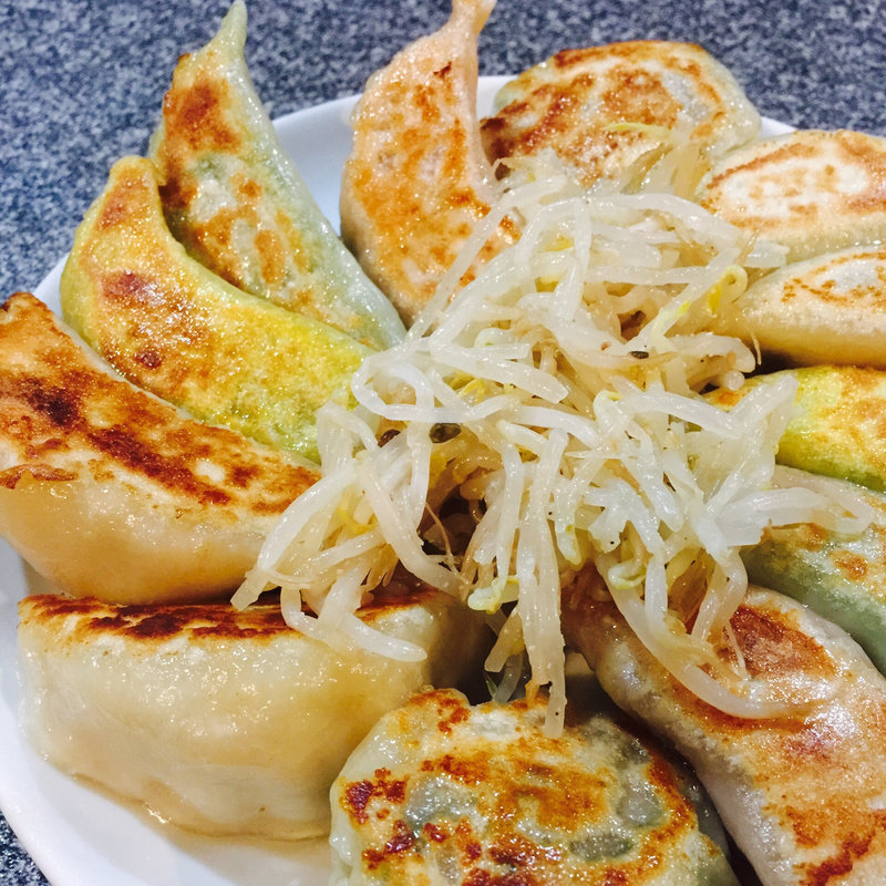 餃子盛合せ(ボナペチ 餃子とクラフトビール)