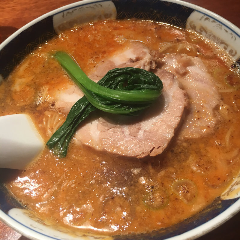 太肉担々麺(支那麺 はしご 銀座四丁目店)