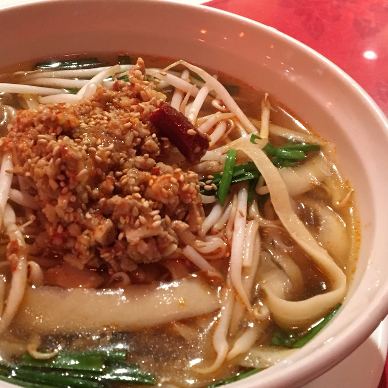 台湾刀削麺(京華茶楼 麹町2号店 （ケイカサロウ）)