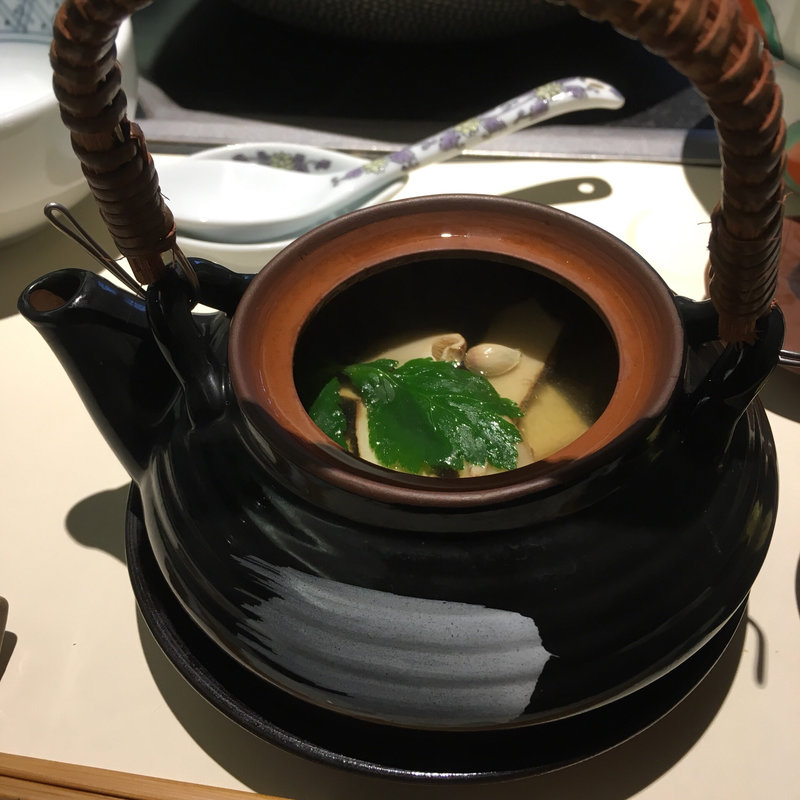 松茸の土瓶蒸し(梅の花 百道店 （うめのはな）)
